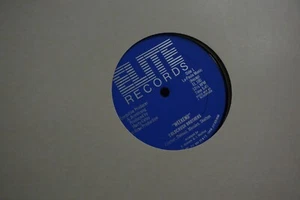 Coldcrush Bros. Weekend 12" Hip Hop On Elite Rare 1982 NM - Imagen 1 de 2