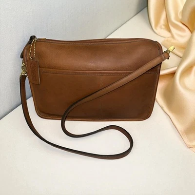 VTG Coach Companion Bag 9300 British Tan Leather Brass 80s NYC Anchor Stamp +Tag - Image 1 of 4