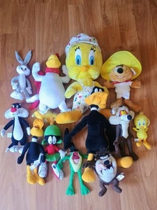 Mixed Lot Of 14 Vtg Looney Tunes  Plush    - Picture 1 of 7
