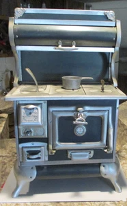 VENDEDOR DE HIERRO FUNDIDO MINIATURA MUESTRA O ESTUFA INFANTIL DE CALIFICADO RANGE CO. - Imagen 1 de 16