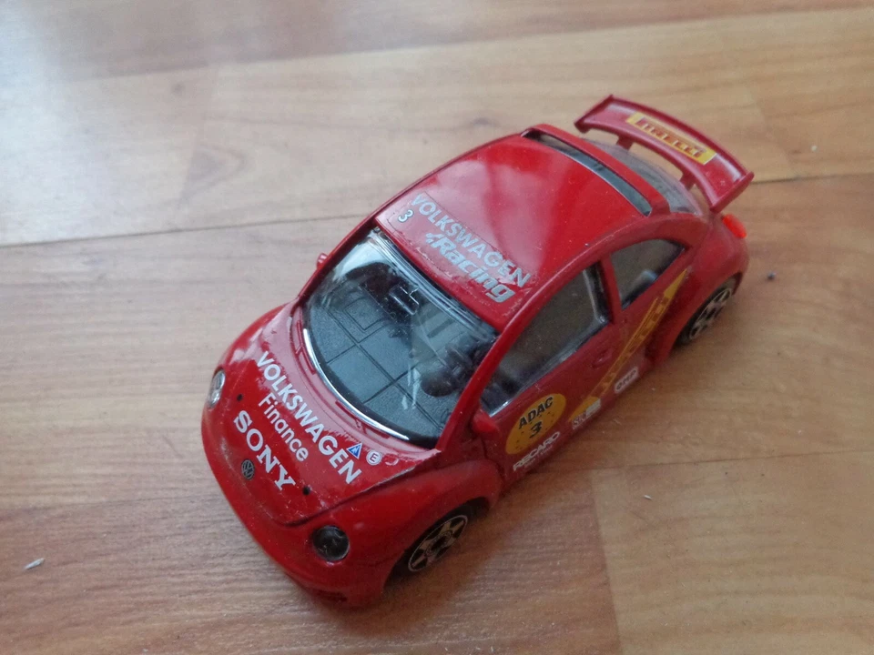 Burago 1/43 Classico' Strada Fuoco' Rosso VW Volkswagen Nuovo Beetle Coppa Auto - Immagine 1 di 1