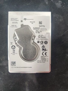 ST1000LM035 P/N: 1RK172-568 F/W: SBM3 S/N: WES3 WU 1TB OCT 2016 CHINA SEAGATE - Picture 1 of 2