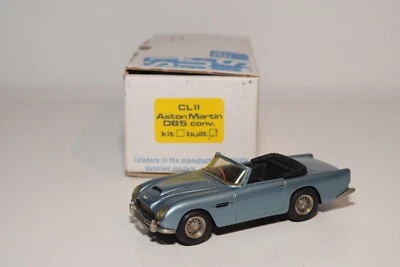 A80 1:43 SMTS CLII CL2 ASTON MARTIN DB5 CONVERTIBILE METALLIC LIGHT BLUE NUOV... - Immagine 1 di 4