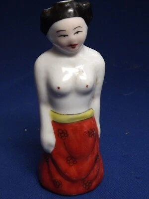 Antique Chinese Porcelain Semi Nude Lady Snuff Bottle No Stopper 3 1/2" H Foto 1 de 4