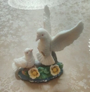 Vintage Keramik/Porzellan Taubenpaar mit Blumen Vogelfigur - Bild 1 von 5