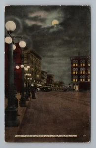 Cartolina Night Tram Trolley Main Second Avenue Street Rock Island Illinois - Foto 1 di 2