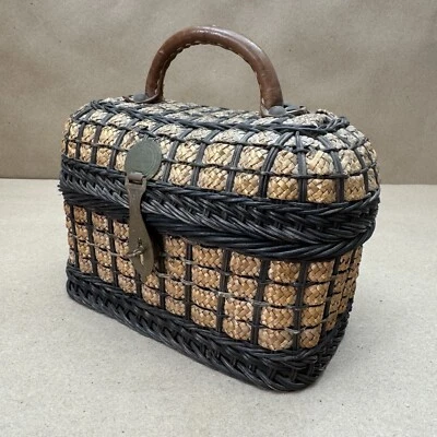 Antiguo monedero tejido de mimbre detalles de cuero cesta de viaje vintage francés alemán Foto 1 de 4