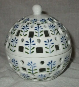 Royal Collection Hand Cut  Porcelain Potpourri /Trinket /Tealight Holder Dish - Picture 1 of 7