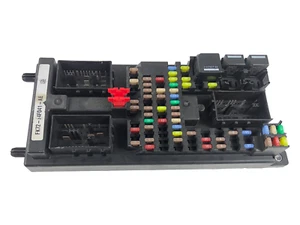 2018 Land Rover Discovery Cabin Fuse Box Relay Module FK72-14F041-AE OEM - Picture 1 of 12