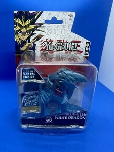 Yu-Gi-Oh Figure 3.75 inches Blue Eyes White Dragon - Picture 1 of 2