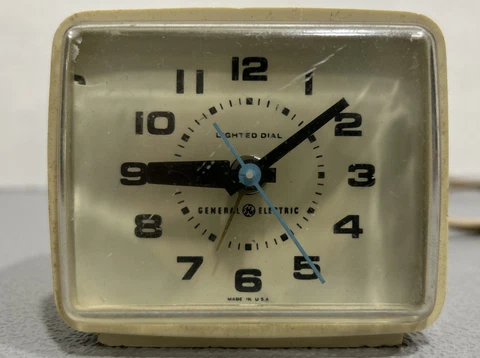 Vintage General Electric GE Lighted Dial Alarm Clock Made in USA WORKS! Cover