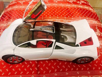 Revell Audi Avus quattro 1:18 V12 60 valvole 1991 - Immagine 1 di 4