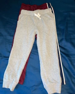 ^2 for 1 $ gray & burgandy sweats CARTER'S & GARANIMALS size 4 T pre-owned - Picture 1 of 7