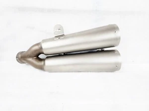 BMW R9T R NINE T 2014-2020 AKRAPOVIC OEM SILENCIADOR DE ESCAPE EXTREMO LATA INSERCIONES 600 millas - Imagen 1 de 10