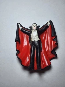 Vintage Dracula Vampire Figure 1991 Universal Monsters - Picture 1 of 3