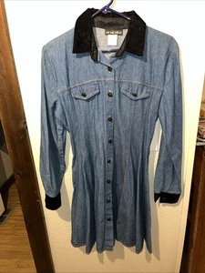 Mini Vestido De Colección My Michelle Denim 9/10 Con Botones Atado En Bolsillos Traseros - Imagen 1 de 12