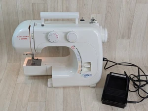 Máquina de coser Janome Harmony 2039 - Robusta y fácil de usar - ¡El pedal funciona! - Imagen 1 de 7
