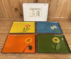 Juego de 4 bandejas de platos de diseño de flores vintage Davar de plástico 1965 MCM - Imagen 1 de 18