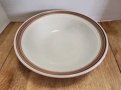 Cuenco para servir gres beige con rayas marrones 9" de ancho × 2-1/2" de alto Foto 1 de 4