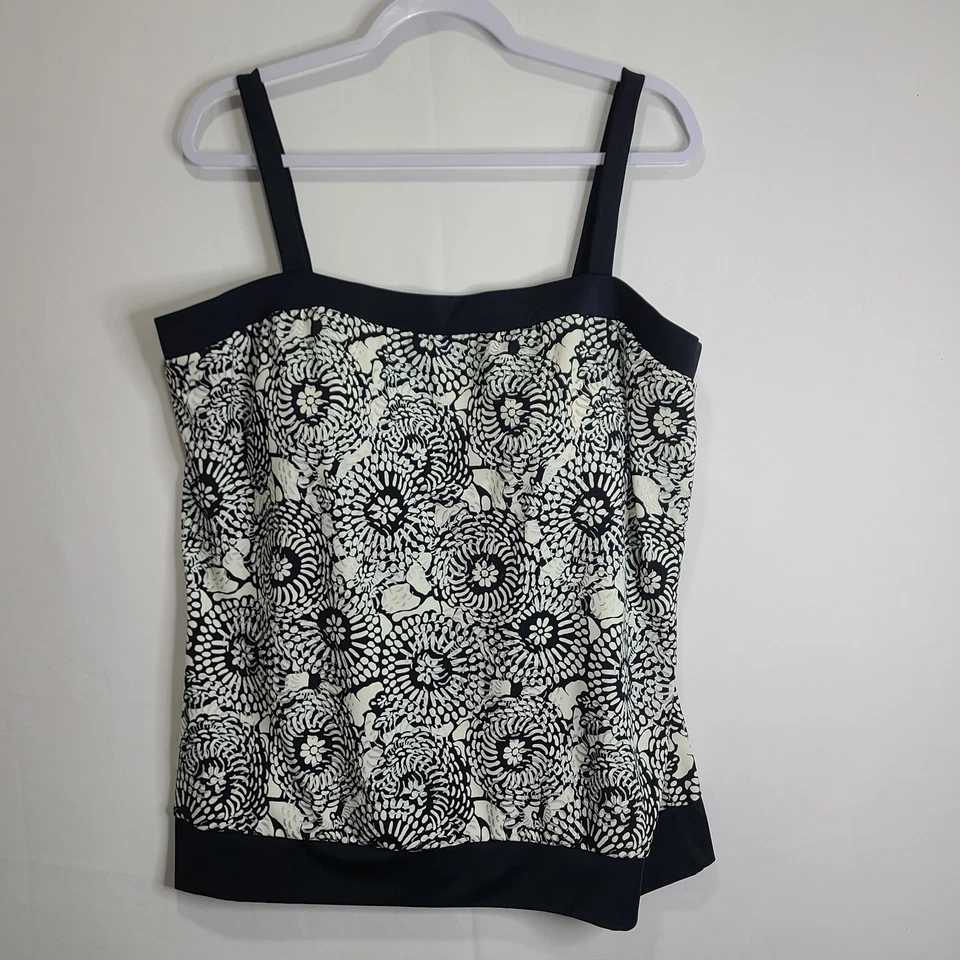 Женская майка для плавания Jaclyn Smith 22W с черным цветочным узором встроенный бюстгальтер - Изображение 1 из 4