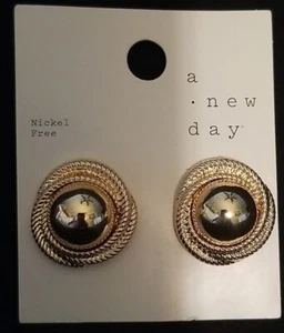 NEU - A NEW DAY Ohrringe goldfarben nickelfrei Post  - Bild 1 von 7