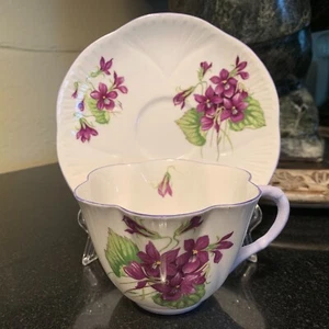 Taza plana y platillo Shelley Violets 2 1/2" forma delicada 13821 - Excelente - Imagen 1 de 14