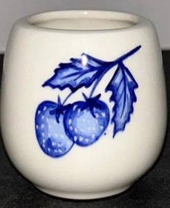 Pine Ridge Art Pottery Hand Made Cream/Blue Small Vase/Holder Strawberries - Picture 1 of 7