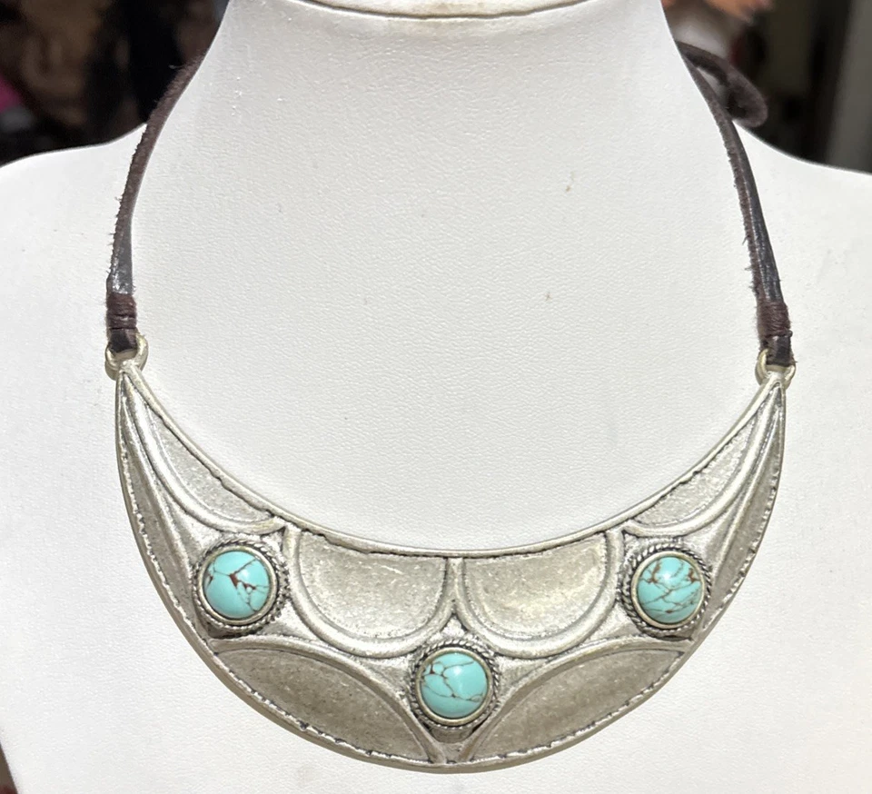 Lucky Brand Adjustable Moon Necklace With Leather Strap - Изображение 1 из 1