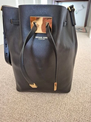 Michael Kors Large Miranda Collection Bucket Bag Black - Image 1 of 4