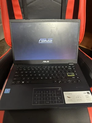 ASUS 14" Laptop (64GB SSD, Intel Celeron N4020, 2.80 GHz, 4GB) - L410MATS02 - Image 1 of 3
