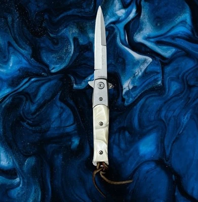 Cuchillo plegable asistido con punta de lanza de acero al carbono TAC-FORCE MILANO  Foto 1 de 4