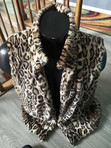 Women’s Cheetah Print XL Faux Fur Vest Jacket Size XL - Picture 1 of 3