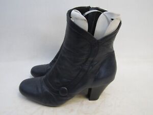 Clarks Womens Size 8.5 M Blue Leather Zip Fashion Ankle Boots Booties