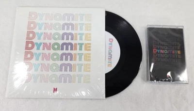 BTS Official Dynamite Vinyl 7" & Cassette Tape Sealed Set Limited Edition Foto 1 de 4