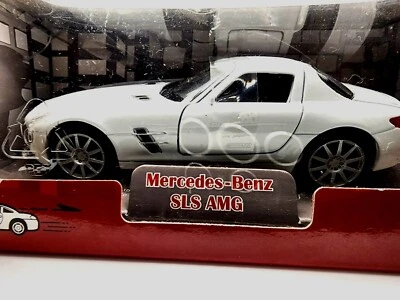 Welly Auto Club 1:32 15cm White Mercedes-Benz SLS AMG Diecast Pull Back Toy Car - Image 1 of 4