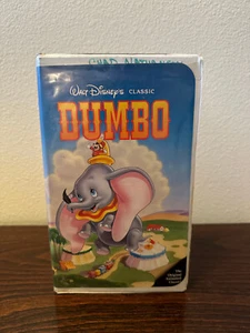 Walt Disney Black Diamond Dumbo VHS Clamshell  - Picture 1 of 4