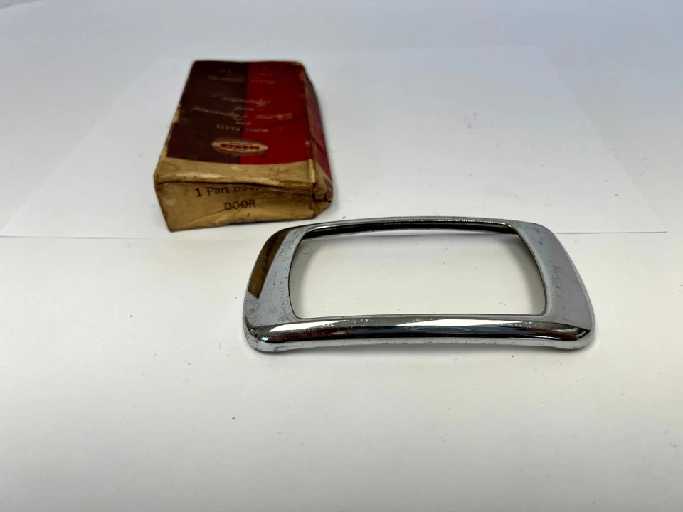 Lámpara trasera de puerta Plymouth P10 Deluxe P9 1940 bisel de luz 854765 nuevo de Lote Antiguo Foto 1 de 4