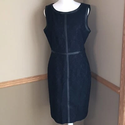 Nuevo con etiquetas Vestido Vaina Calvin Klein Negro Azul Encaje Imitación Cuero Sin Mangas Talla 6 Foto 1 de 4