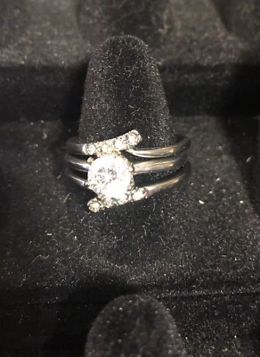 AVON Solitaire трио кольцо с куртка комплект серебристый моды женщин размер 6 новый - Изображение 1 из 4