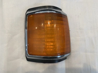 1987 1988 1989 1990 1991 Ford Bronco/Pickup Rt Rear Turn Signal Lens SR1 - Image 1 of 3