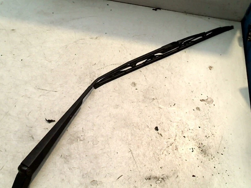 2001 Toyota Celica (ZZT230/231) COUPE 1.8i 16V (1ZZFE) REAR WINDSCREEN WIPER - Image 1 of 1