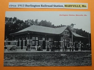 Circa: 1913 Burlington Railroad Station, Maryville, Mo. POSTAL Litografía b & w - Imagen 1 de 2