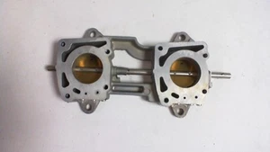 Cuerpo de acelerador superior Johnson & Evinrude 200 225 250 V6 fueraborda P/N 439190 #7A248 - Imagen 1 de 5