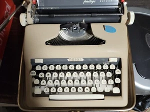 Royal Heritage Deluxe Portable Manual Typewriter Vintage 1959 Montgomery Wards - Picture 1 of 12