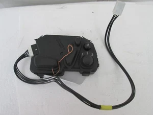 Mercedes-Benz W209 CLK-Klasse Schalter rechts Sitzverstellung A2098202610 Memory - Bild 1 von 2