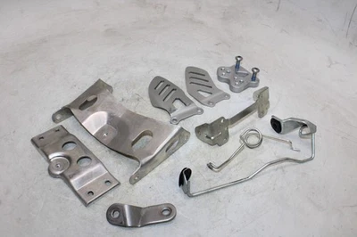 06-07 SUZUKI GSXR 750 OEM MOUNTING BRACKETS MOUNTS CHROME COVERS - Image 1 of 4