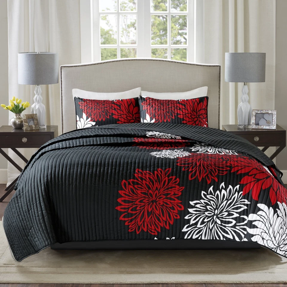 Comfort Spaces – Enya Quilt Mini Set 3 Piece Black and Red Floral Printed Full