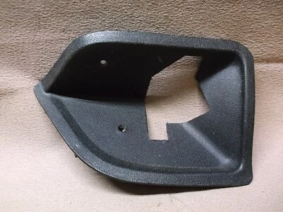 Mercury Cougar XR7 1971 1972 1973 puerta derecha panel manija liberación escudo taza Foto 1 de 4