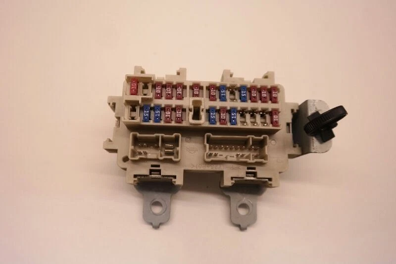 2006 Nissan 350Z Fuse Box Engine VIN A 4th Digit VQ35DE  - Image 1 of 4