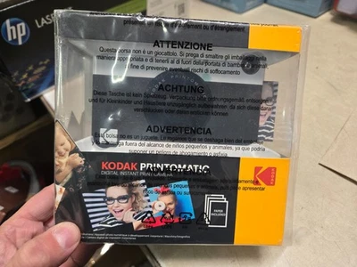 Cámara digital de impresión instantánea Kodak Printomatic - Impresiones a todo color en zinc 2 x 3 Foto 1 de 4